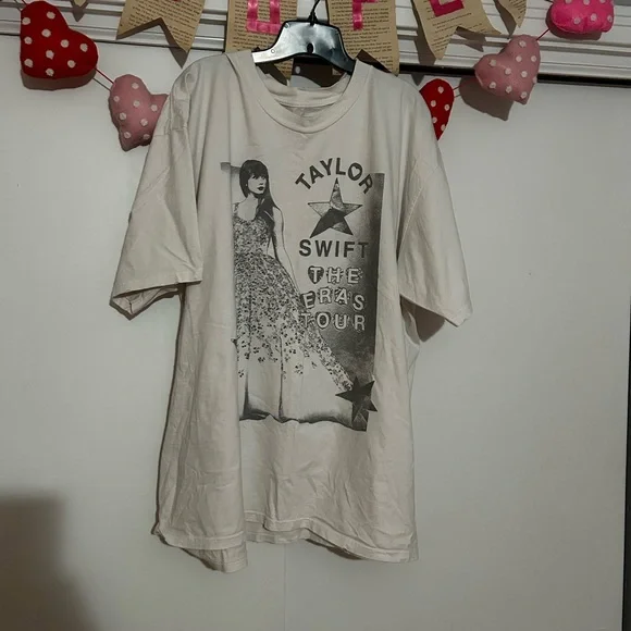 Taylor Swift The Eras Tour Cream Tee - Picture 1 of 3